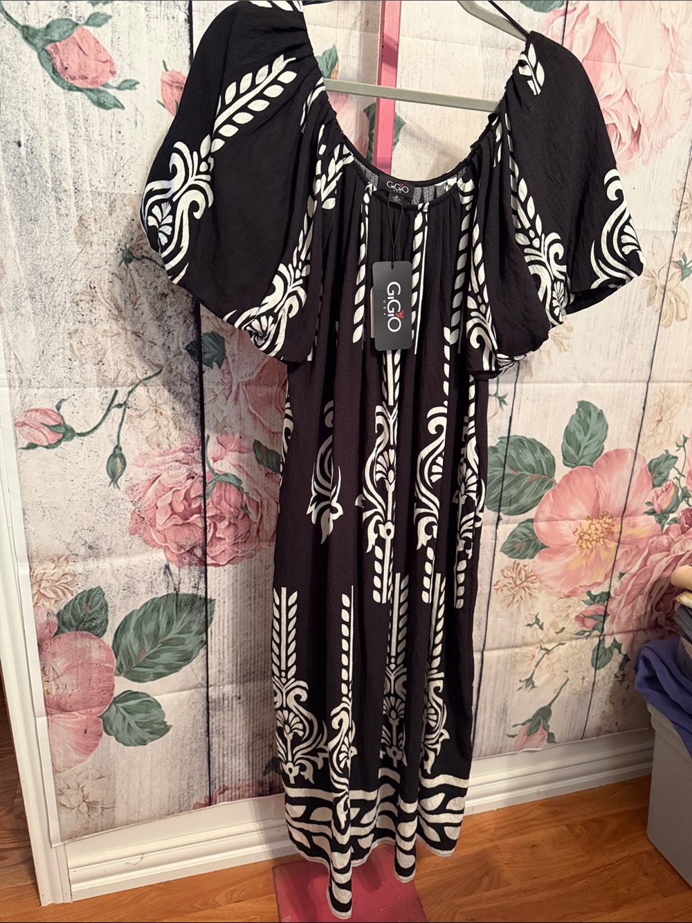 Gigio - NWT- Black and White Patterned Maxi Dress